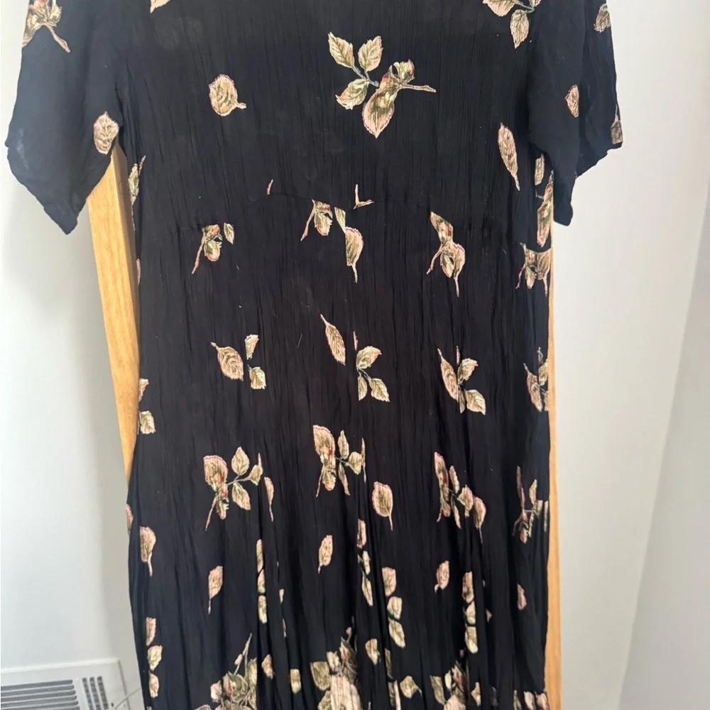 STARINA VINTAGE | Small Floral Black Dress Belted - Picture 6 of 9